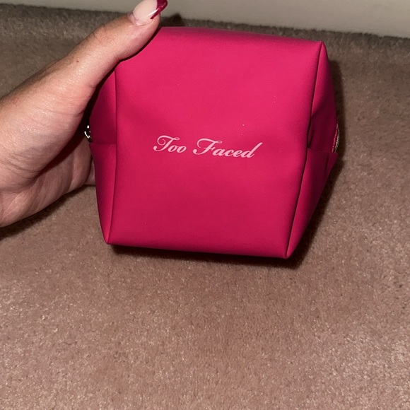 Too Faced 2-Pc. Lip Injection Major Must-Haves Travel Lip Plumper Gift Set NWT - Picture 11 of 14